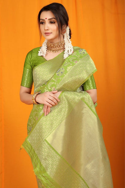 Jyoti Fashion Women's Green Kanjivaram Silk Zari Woven Saree with Blouse