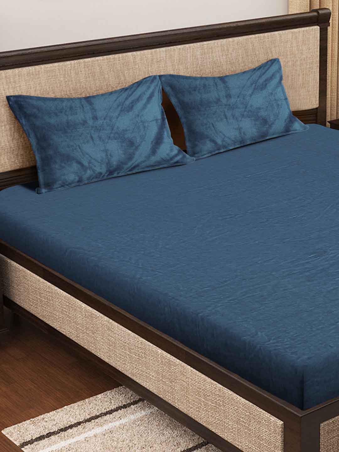 KLOTTHE Turquoise Blue 300 TC Woolen Fitted King Bedsheet With 2 Pillow Covers
