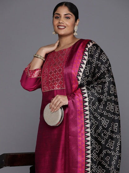 Sztori Plus Size Yoke Design Regular Patchwork Kurta With Trousers & Dupatta