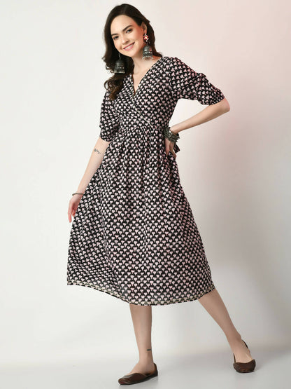 Myshka Women's Black Empire Printed Dress