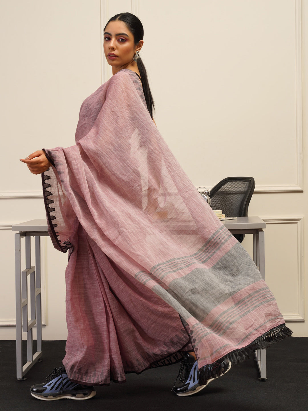 Tikhi Imli Woven Design Cotton Saree