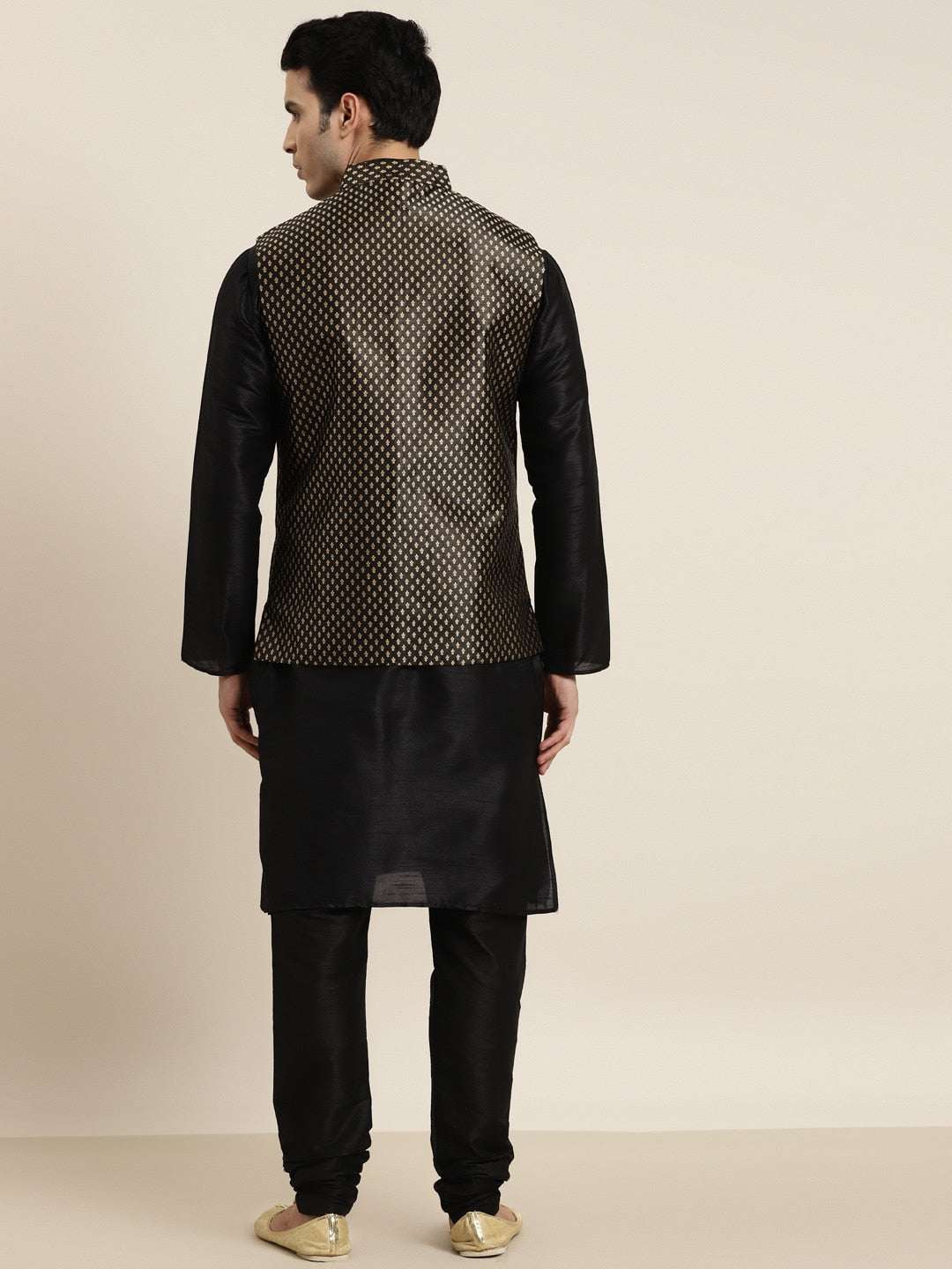 Sojanya Men Black Solid Kurta with Churidar & Nehru Jacket