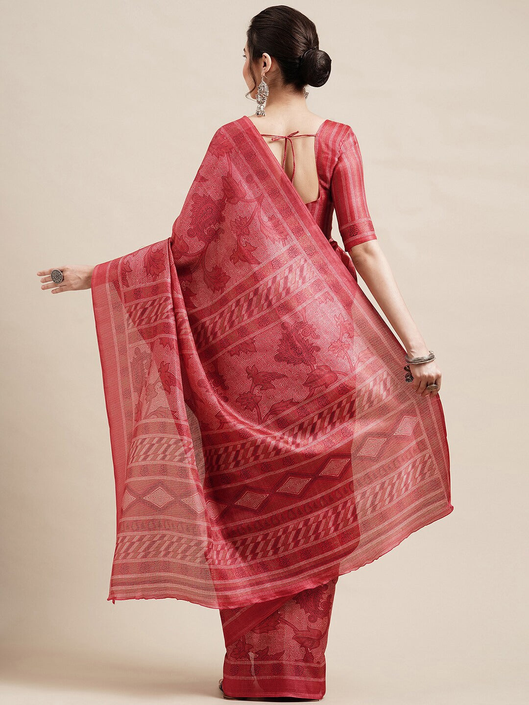 Saree Mall Red & White Ethnic Motifs Art Silk Saree