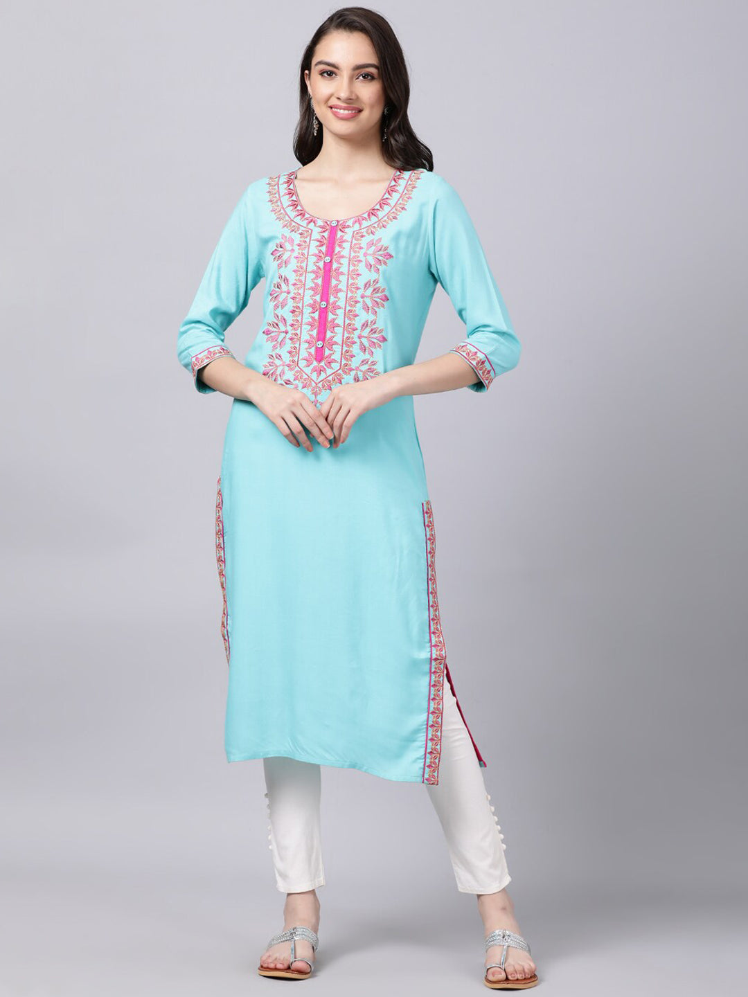 Souchii Women Blue & Pink Embroidered Round Neck Straight Kurta