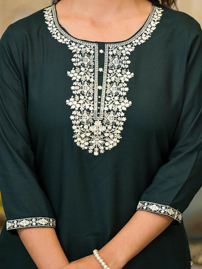 Juniper Women's Green Thread Embroidered Rayon Kurta
