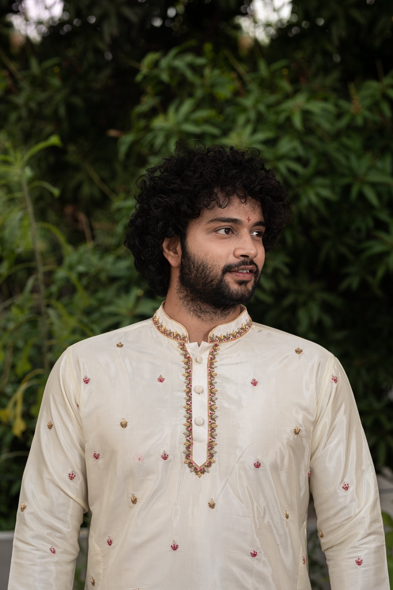Classic Hand Embroidery Designer Pattu Kurta and Dhoti Set by Hilo Design