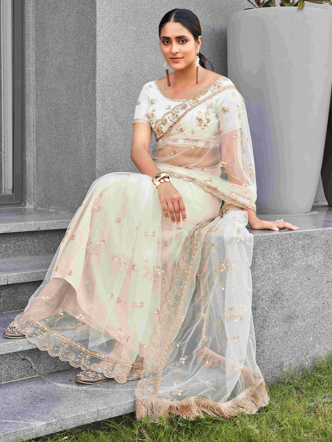 Tikhi Imli Ethnic Motifs Sequinned Embroidered Net Saree
