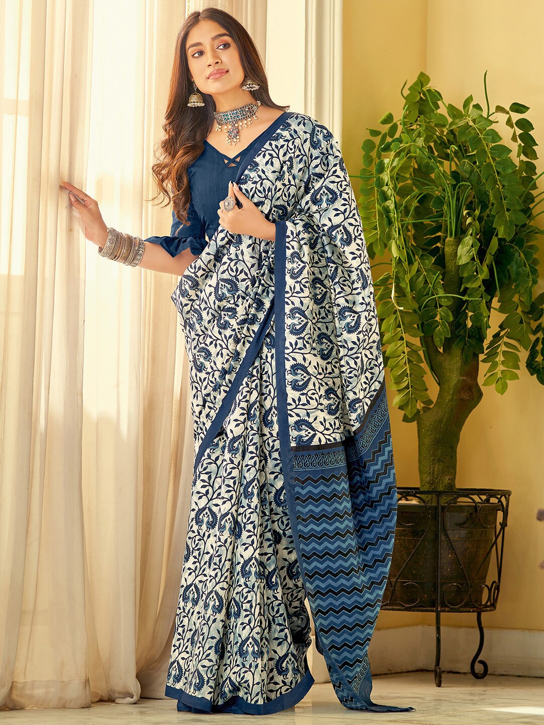 Saree Mall Off White & Blue Ethnic Motifs Dabu Saree