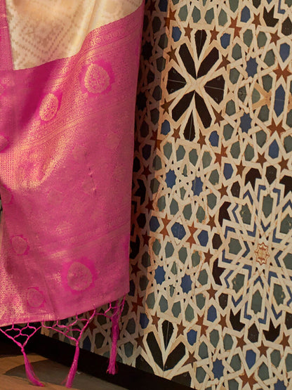Saree Mall Ethnic Motifs Zari Woven Design Silk Blend Kanjeevaram Saree