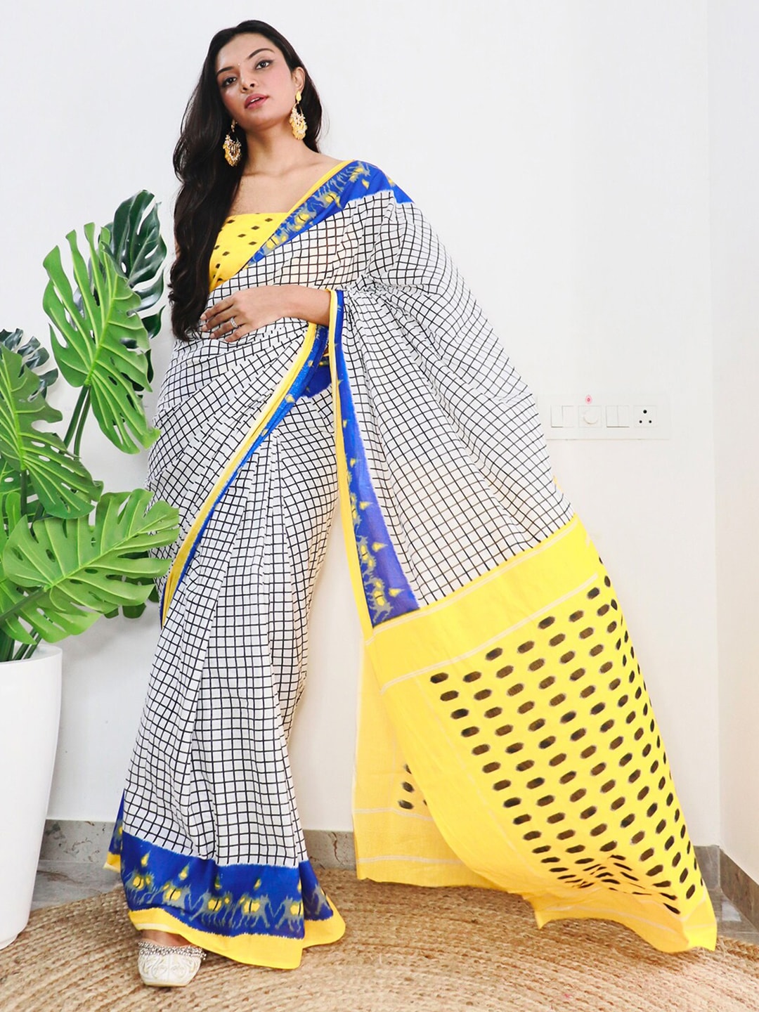 Saree Mall Checked Pure Cotton Bagh Sarees