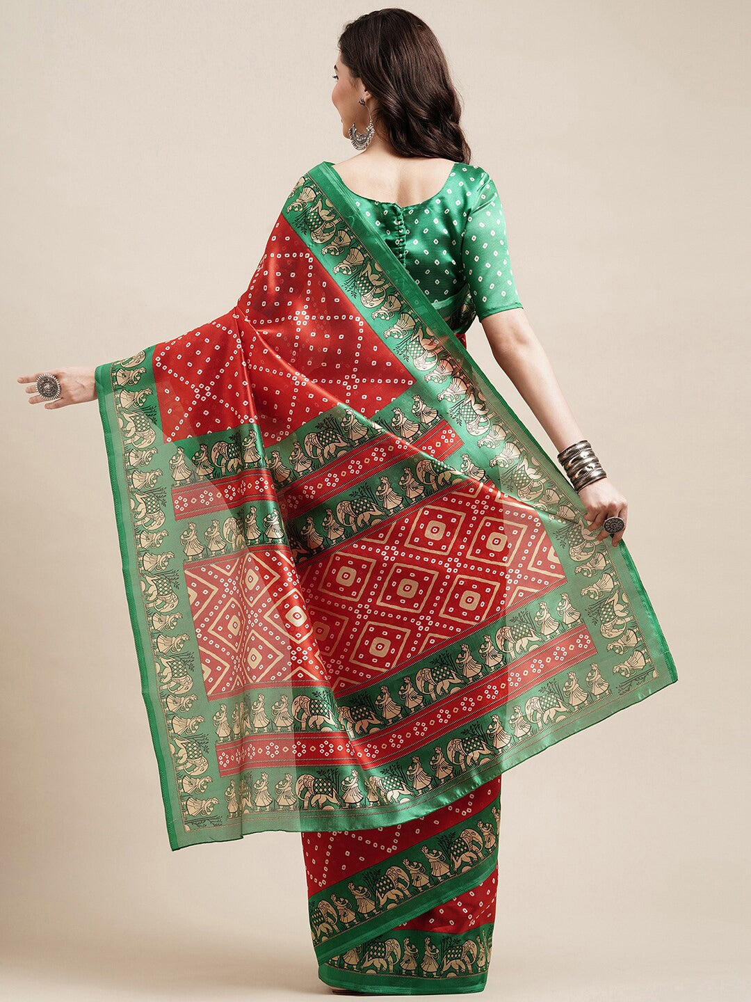 Saree Mall Red & Green Bandhani Printed Saree