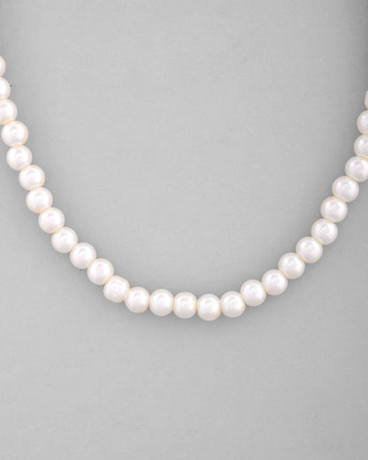 VOJ Pearl Beaded Necklace