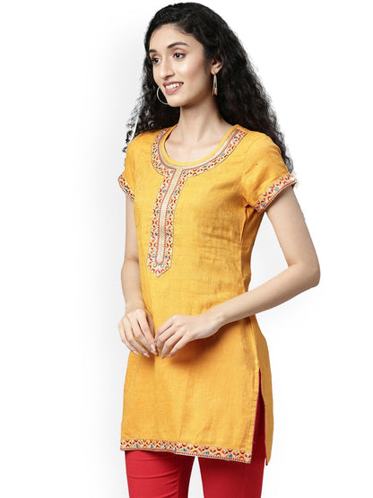 Souchii Yellow Embroidered Kurta