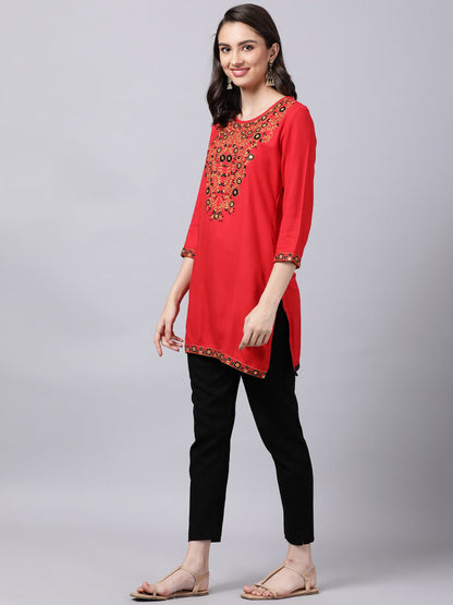 Souchii Women Red Yoke Design Thread Work Grandeur & Majestic Artwork Kurta
