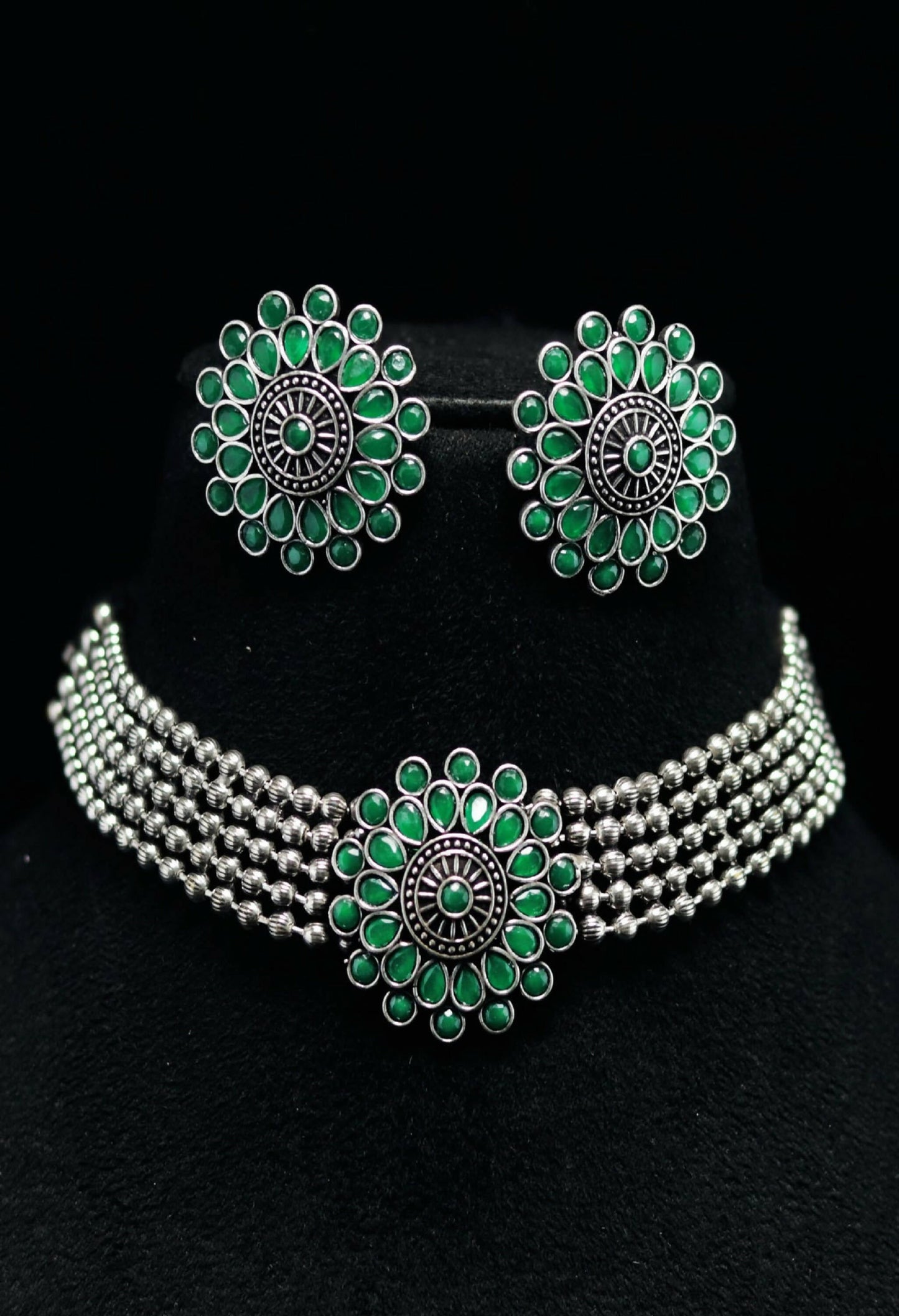 Mominos Fashion Johar Kamal Oxidised Silver-Plated Brass Finish Kundan Choker For Women (Green)