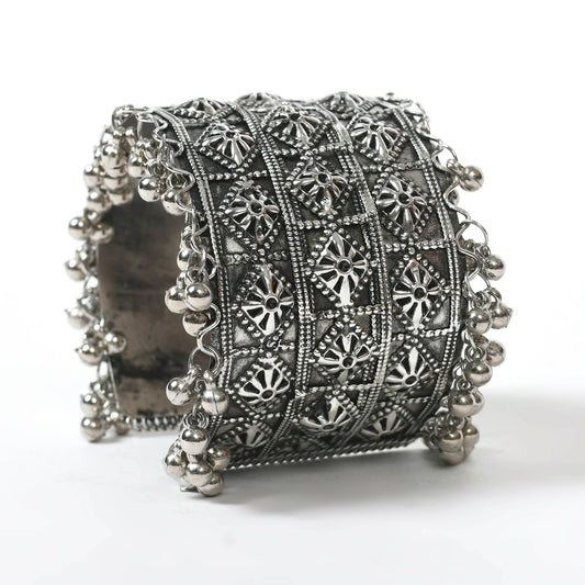 Mominos Fashion Joharkamal Oxidised Silver-Plated Ghungroo Handcraft Bracelet - Design 024