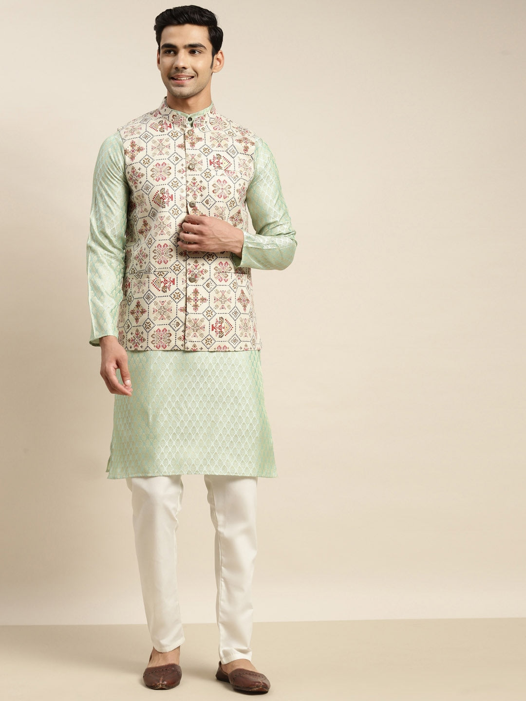 Sojanya Men Green Ethnic Motifs Woven Design Kurta & Churidar Comes With a Nehru Jacket