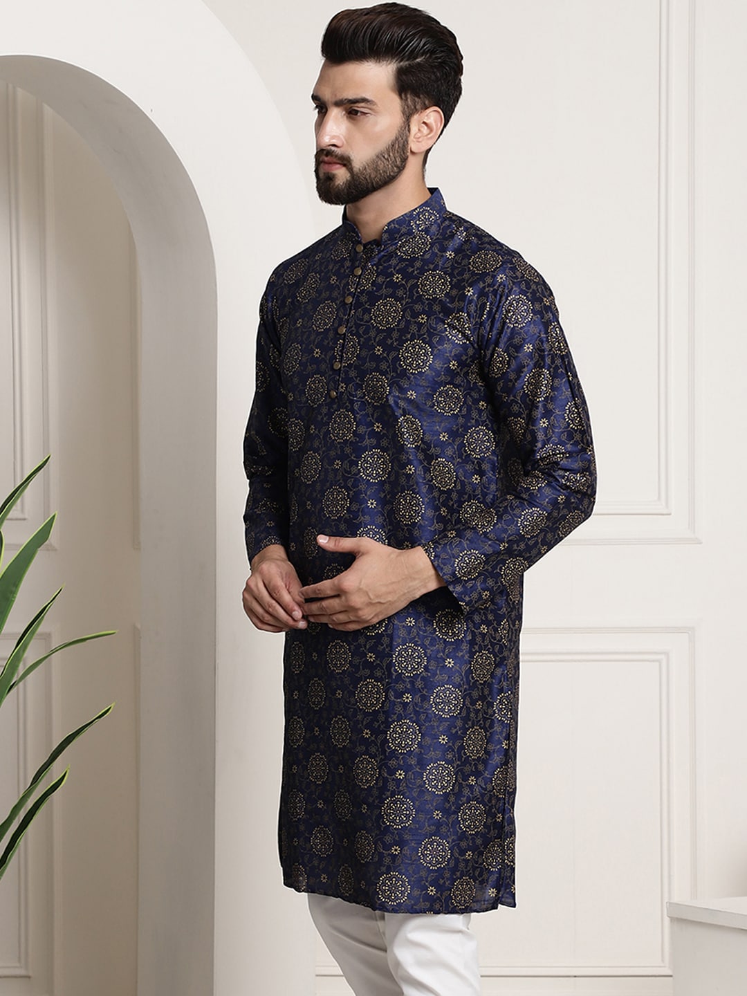 Sojanya Men Navy Blue & Golden Ethnic Motifs Printed Indigo Kurta