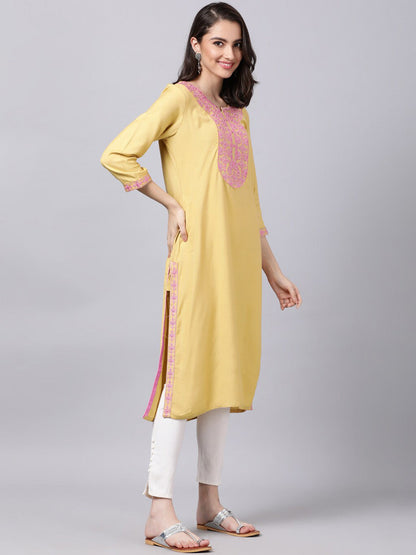 Souchii Women Blue Floral Yoke Design Grandeur & Majestic Artwork Kurta