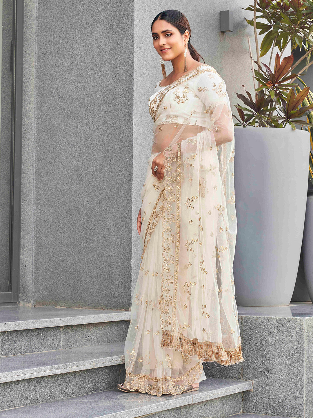 Tikhi Imli Ethnic Motifs Sequinned Embroidered Net Saree