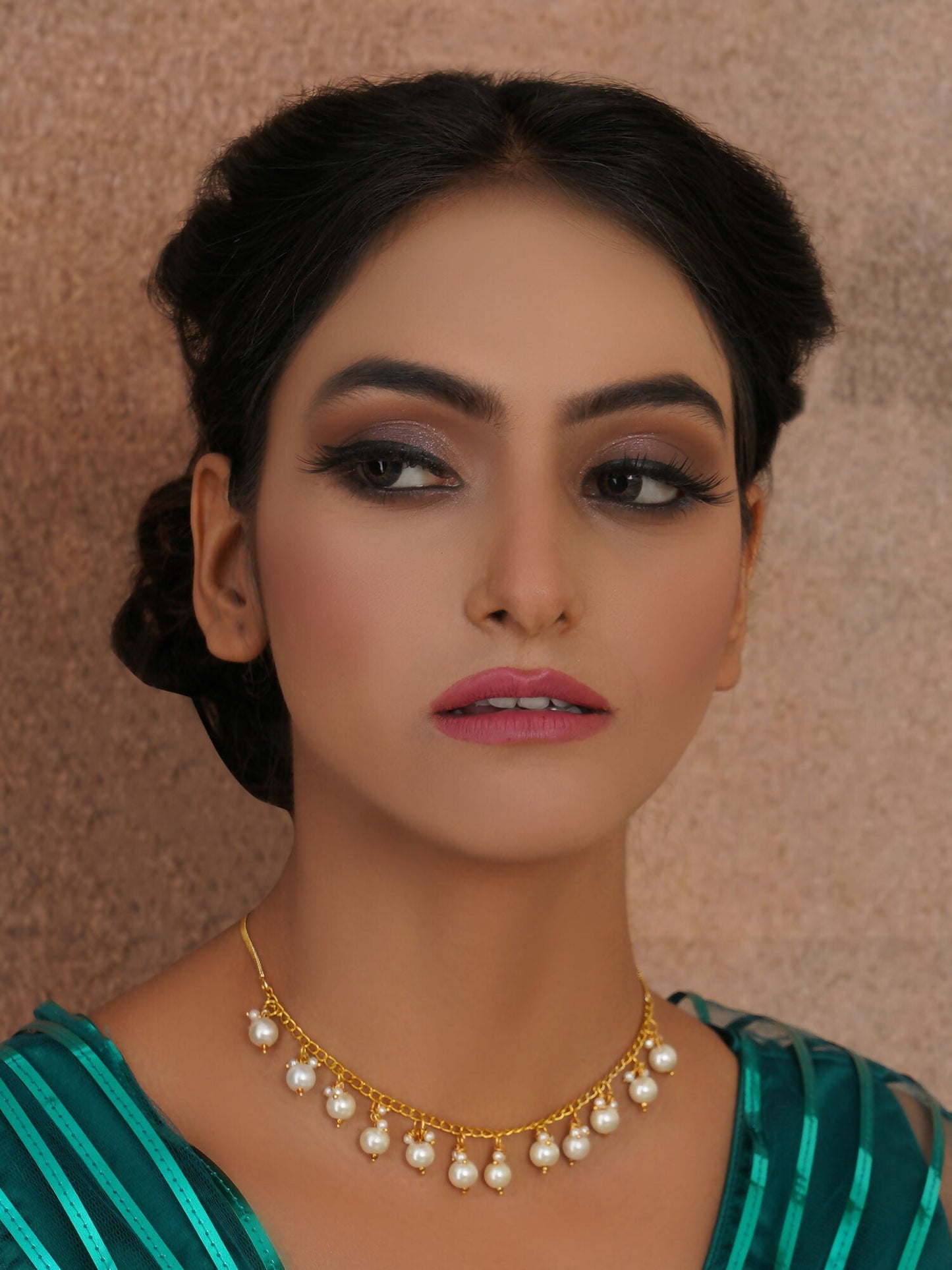 Golden Pearl Neckpiece (Gold) - Ruby Raang