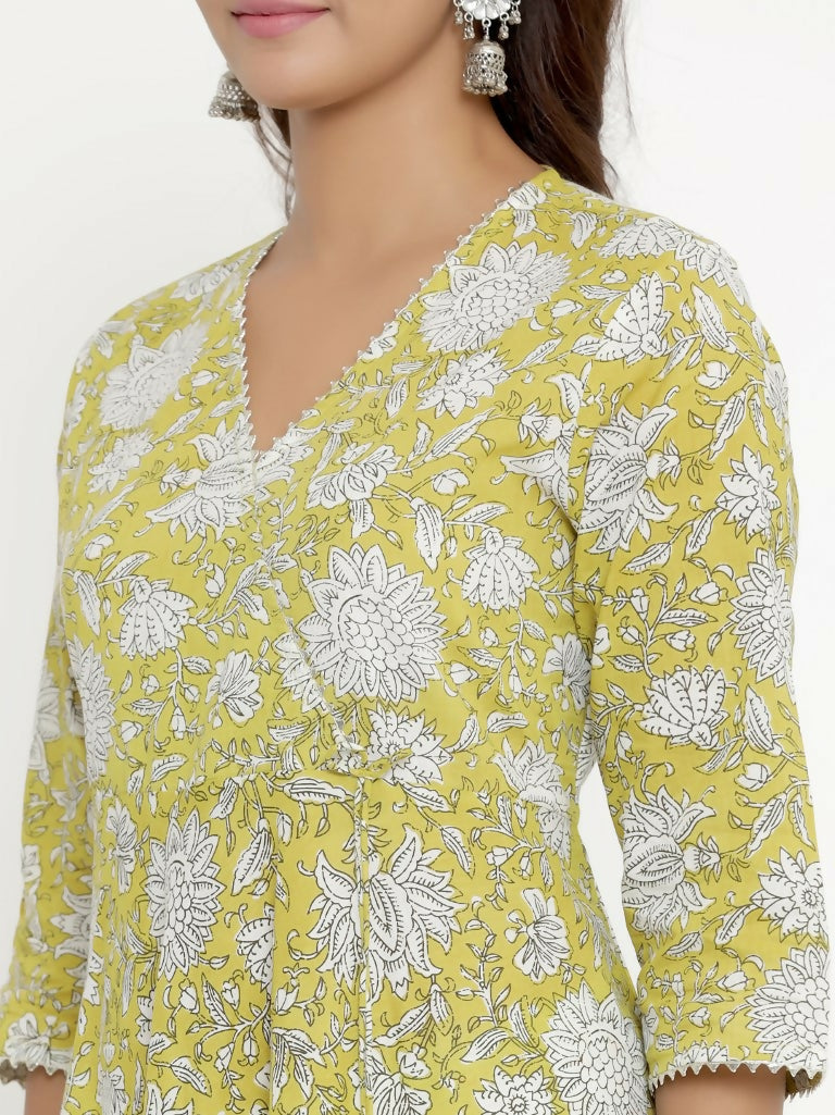 Miravan Women's Cotton Floral Printed Anarkali Kurta