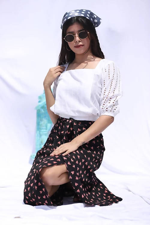 Diva Globe White Akoba Sleeved Overlap Top