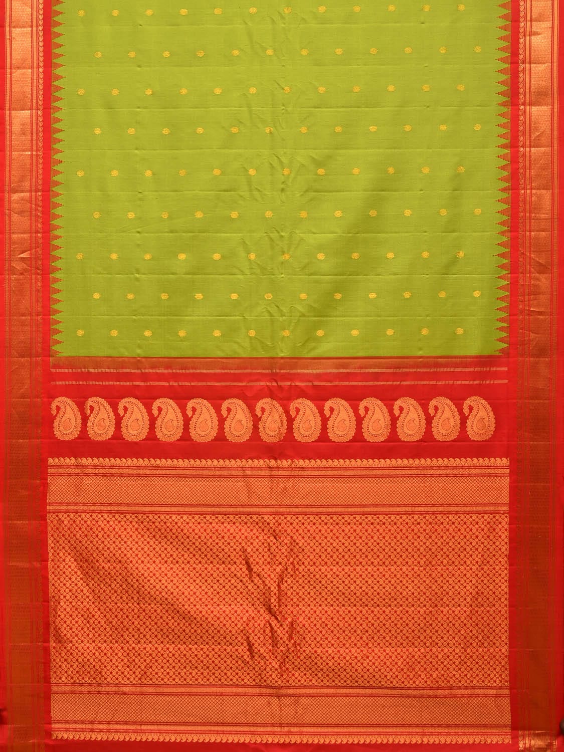 Green and Red Gadwal Silk Handloom Saree with Mango Pallu Design - Global Threads