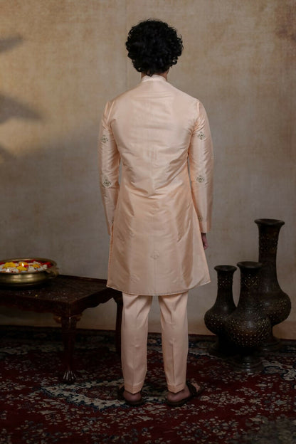 Semi Pattu Peach Ananta Kurta Set By Hilo Design