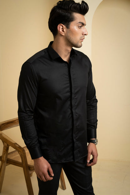 Perto Designer Solid Black Men's Shirt by Hilo Design