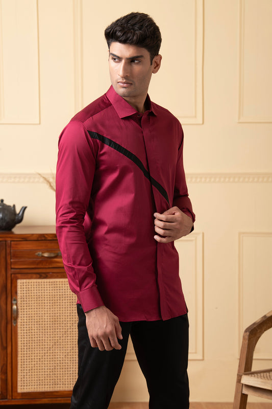 Red Shirt With V-Shaped Black Strip by Hilo Design