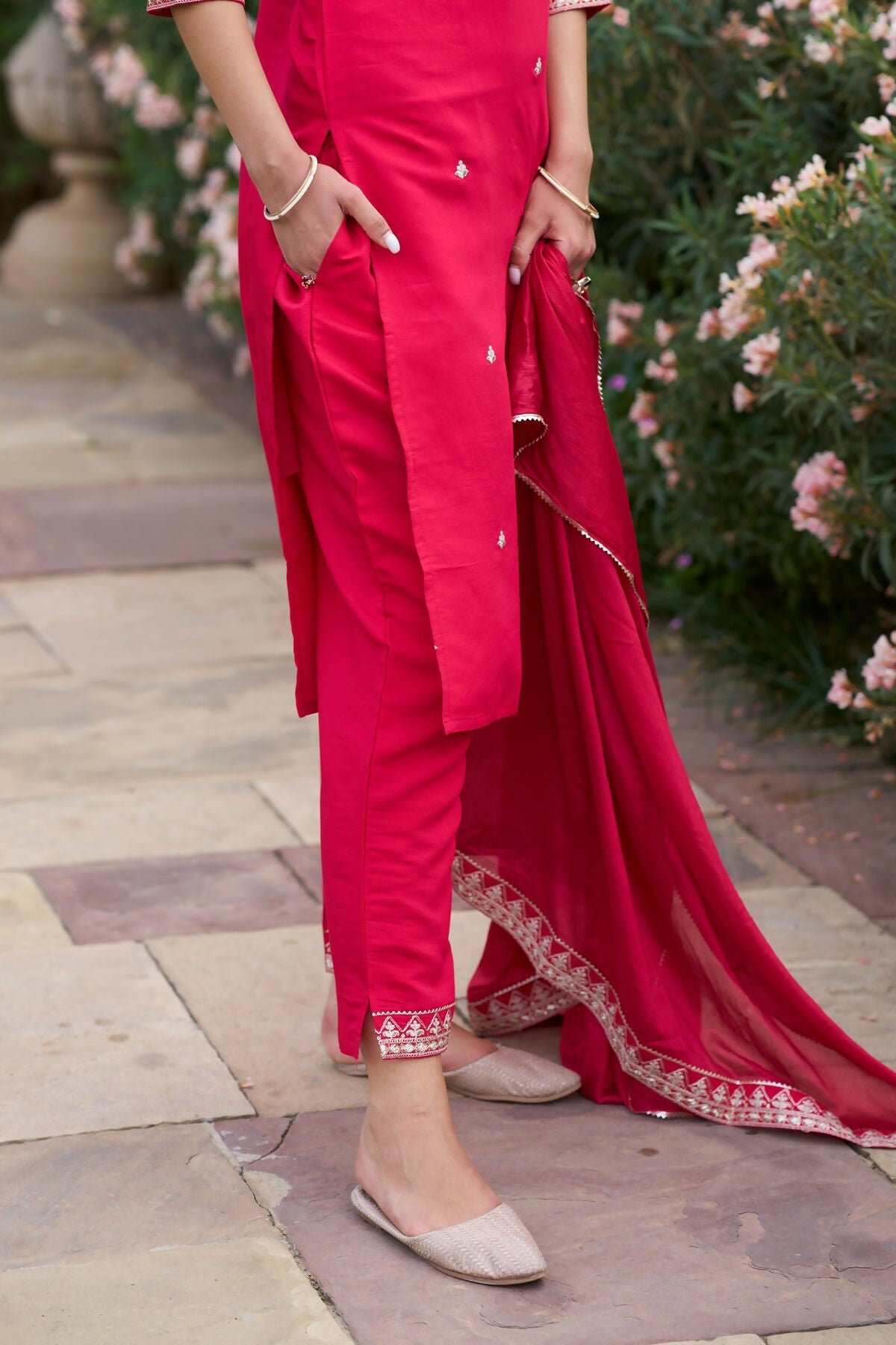 The52 Red Women's Gorgeous Embroidered Rayon Slub Fabric Straight Kurta Pant with Dupatta Set