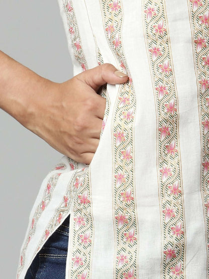 Ahalyaa Womens Off White Color Pure Cotton Printed Kurtas