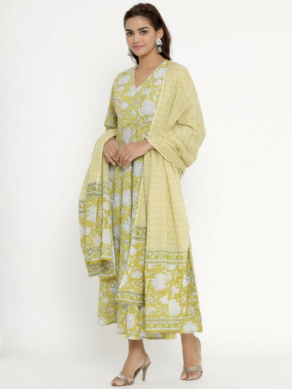 Miravan Women's Cotton Floral Print Anarkali Kurta With Dupatta