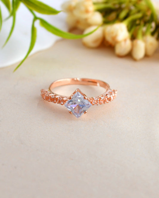 VOJ white CZ-detail Stainless Steel Cubic Zirconia Gold-Polished adjustable finger Ring