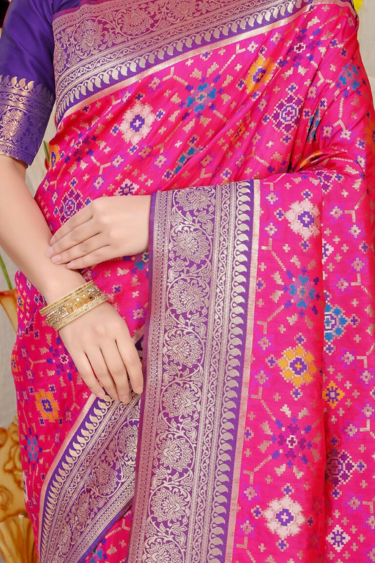 Jyoti Fashion Women's Rani Pink Patola Silk Zari Woven Saree with Blouse