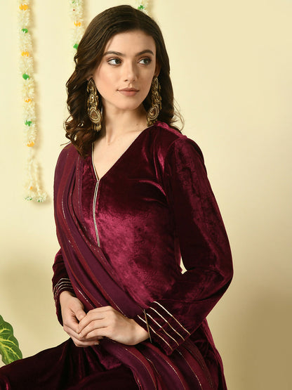 Myshka Women's Magenta Velvet Kurta & Trousers With Dupatta Party Sets