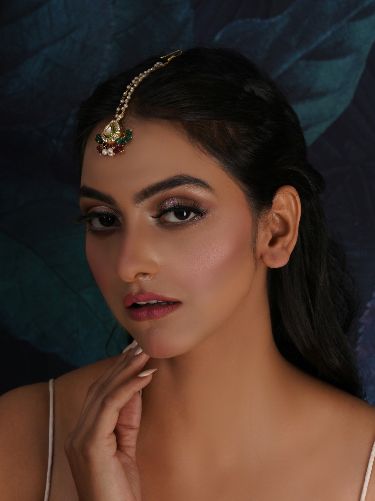 Kundan Maang Tikka (Gold) - Ruby Raang