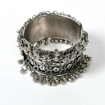 Mominos Fashion Joharkamal Oxidised Silver-Plated Ghungroo Handcraft Bracelet - Design 021