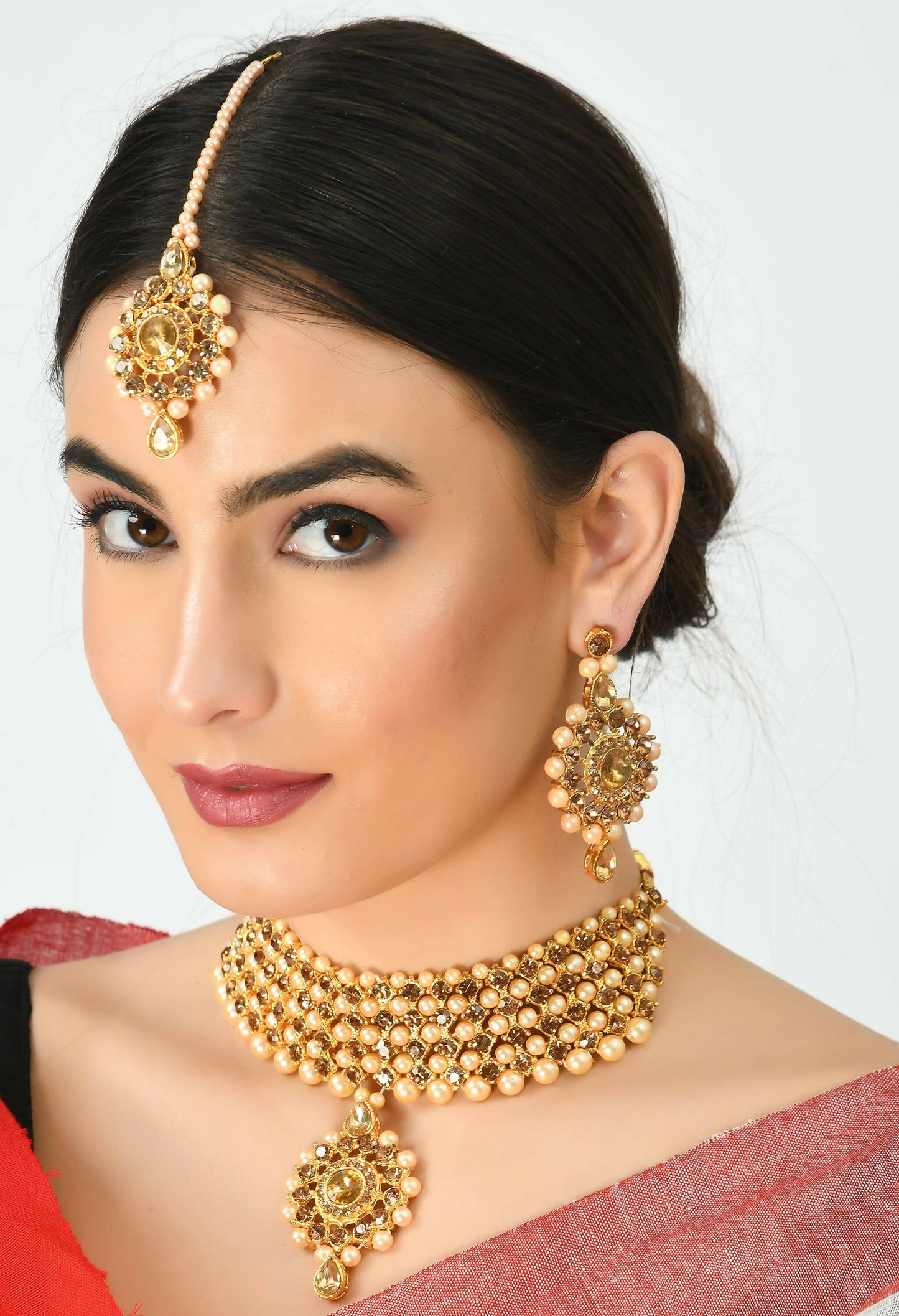 Mominos Fashion Johar Kamal Gold-Polished Brass Finish Kundan/Stone Choker For Women (Golden)