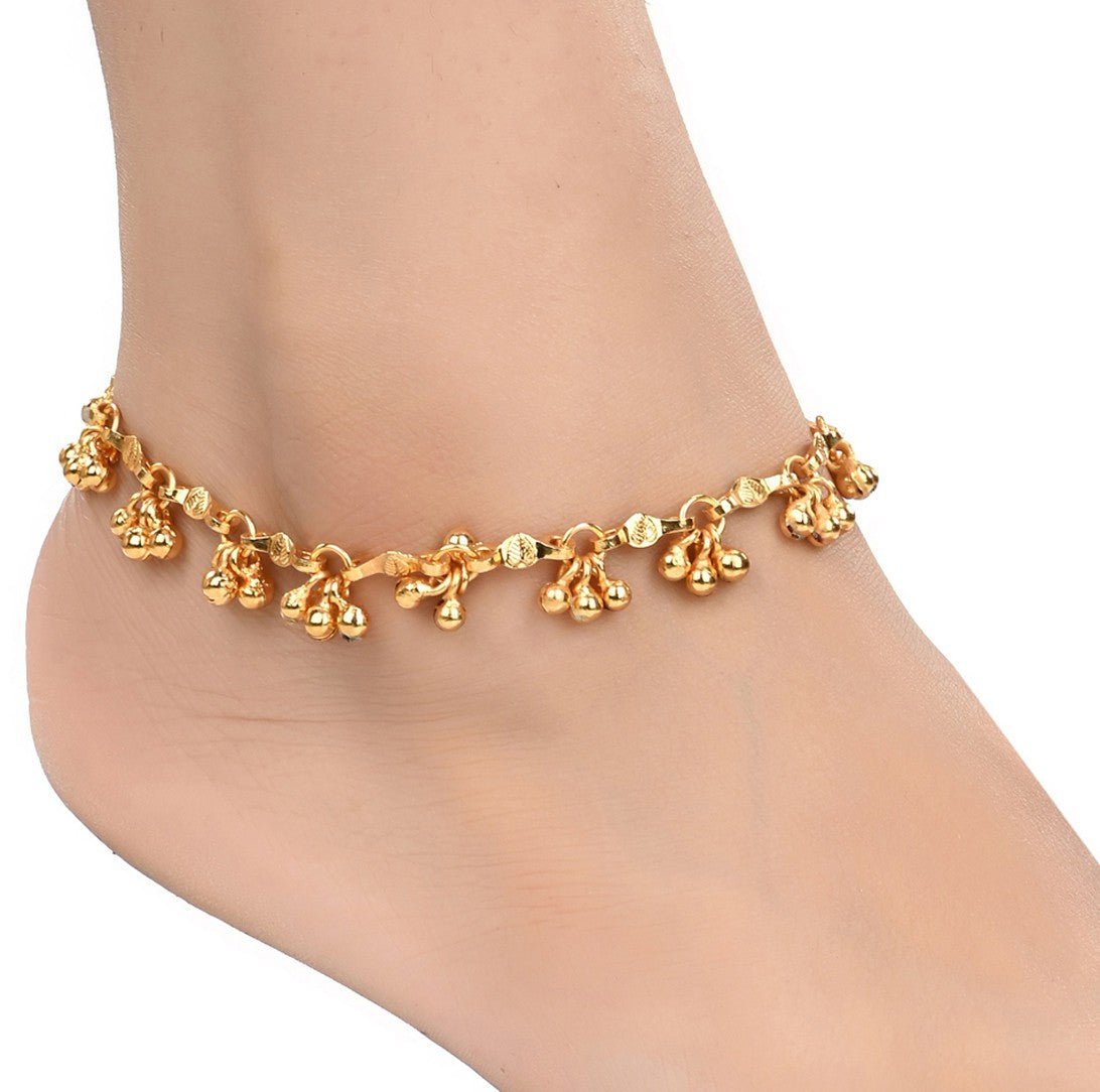 AanyaCentric Gold-Polished White Metal Payal Indian Traditional Ethnic Fashion Imitation Jewellery Foot Chain