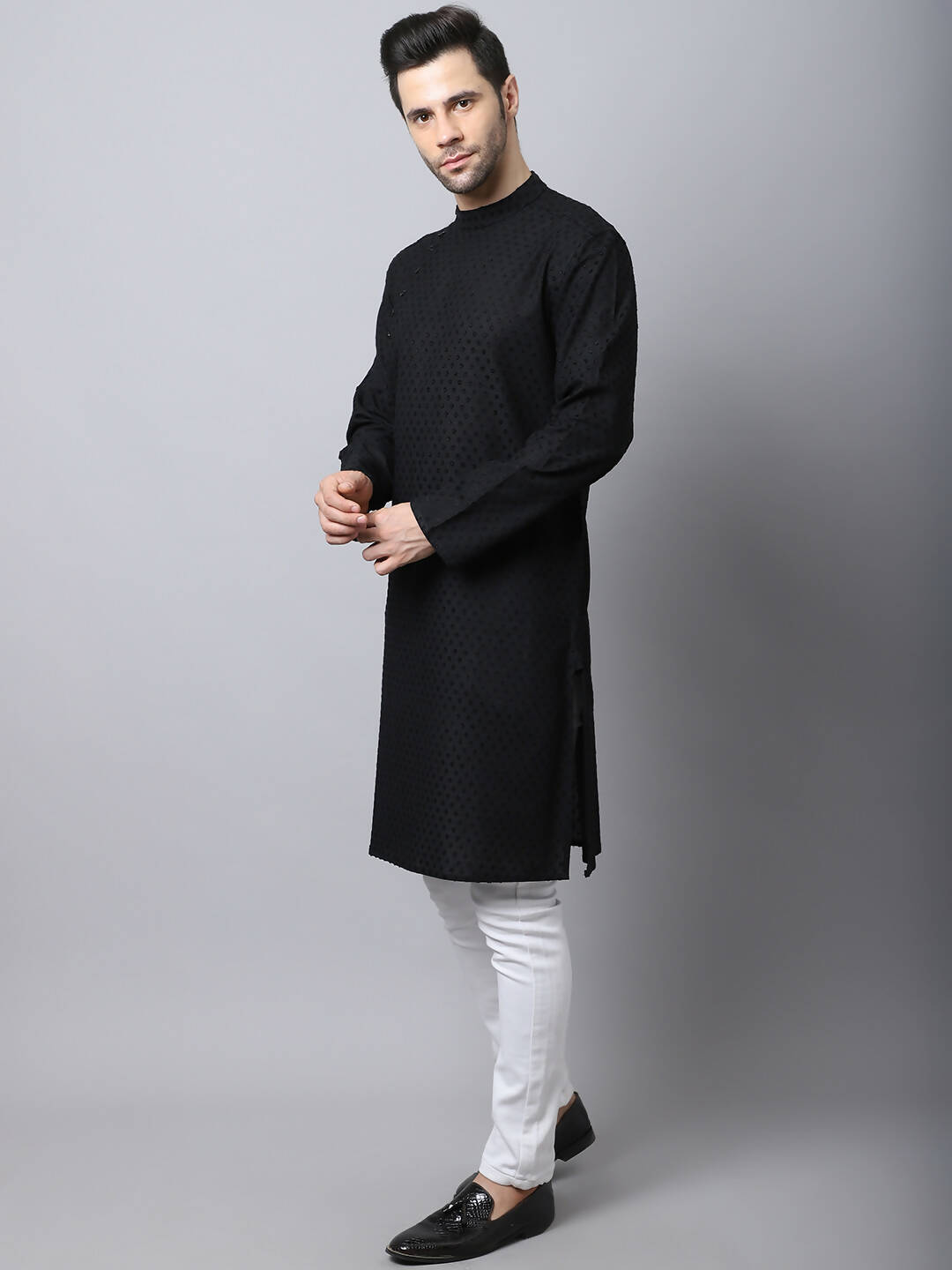 Even Apparels Black Pure Cotton Men's Kurta With Side Placket (MMS446)