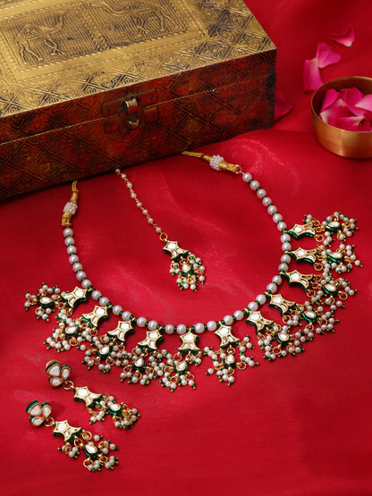 Ruby Raang Gold Polished Kundan Work Green Kundan Collar Necklace With Earrings & Maang Tikka