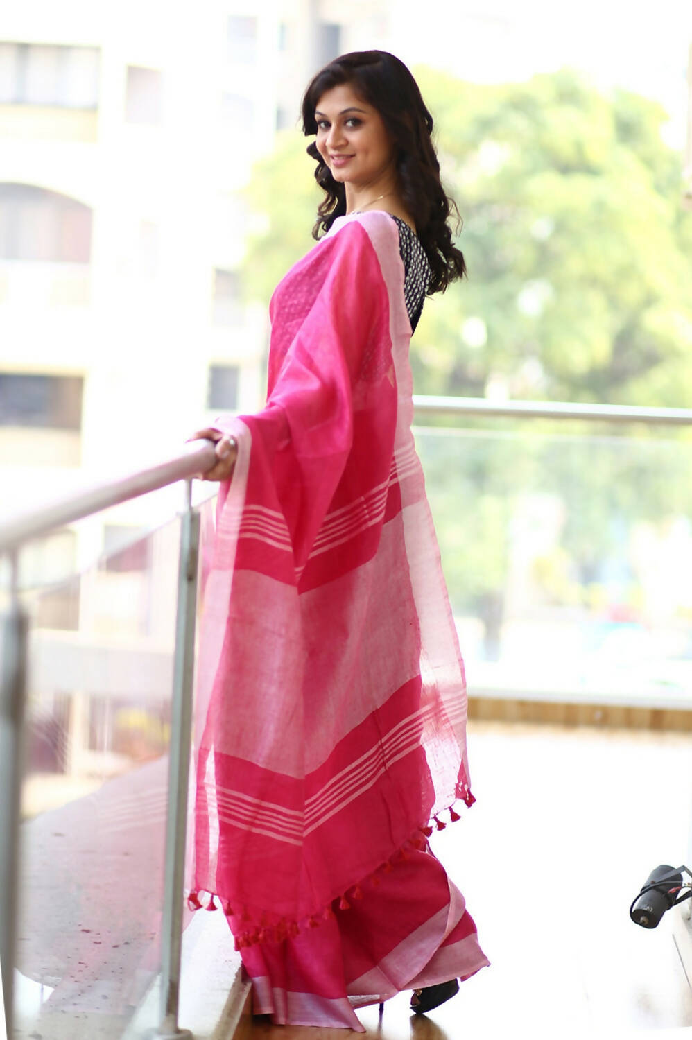 Very Much Indian Pure Linen Saree With Sleek Border And Exclusive Design - Pink