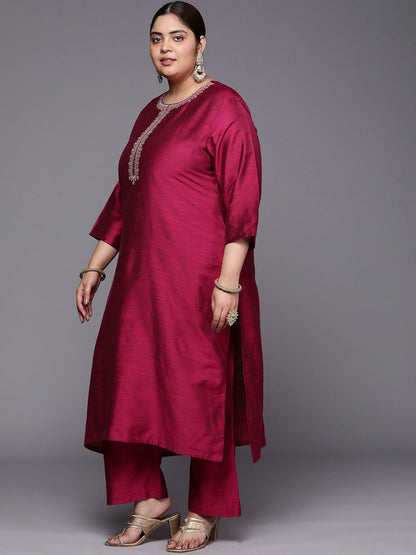 Sztori Plus Size Floral Embroidered Straight Kurta & Trousers With Dupatta