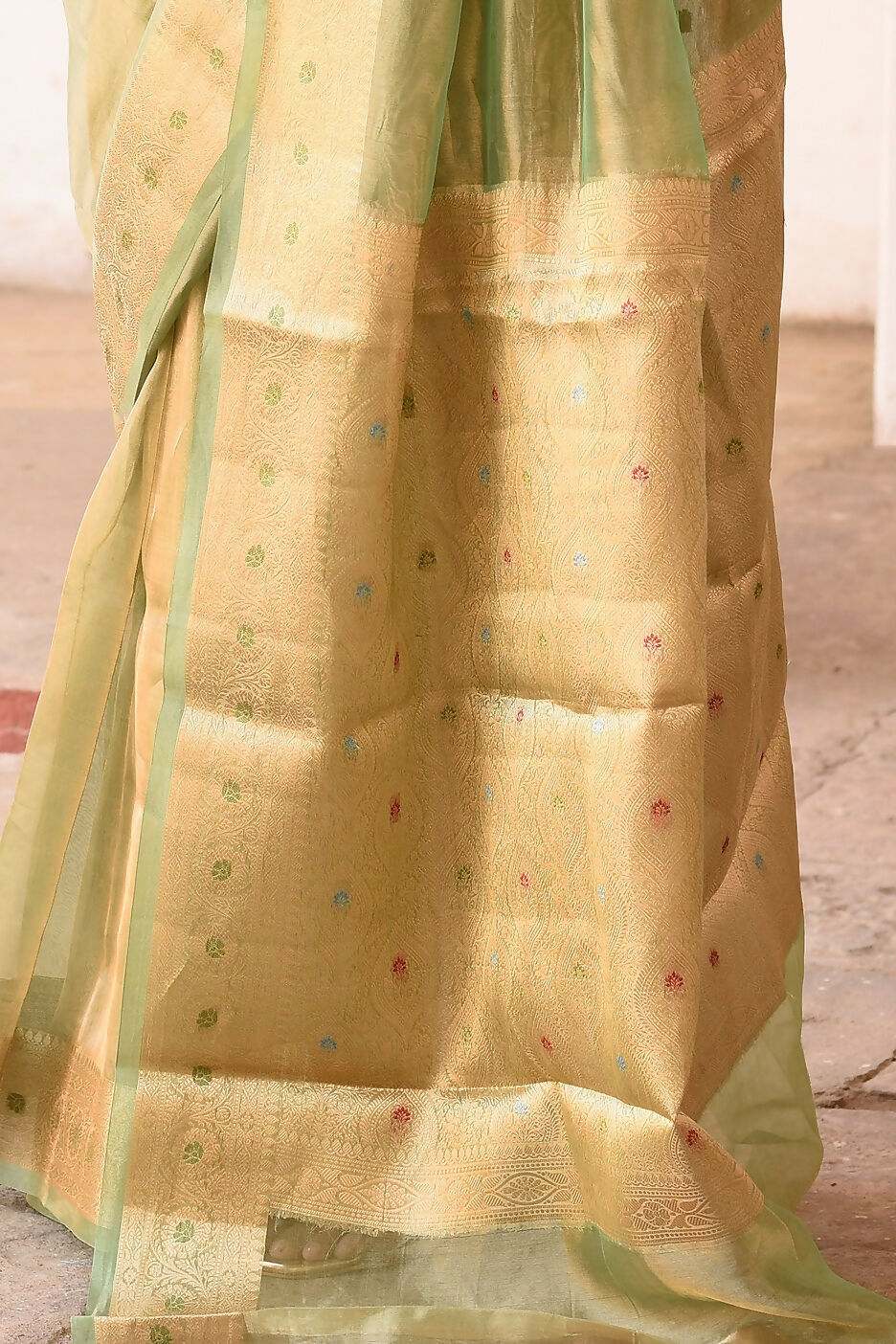 Joban Fashion Green Pure Banarasi Tissue Saree
