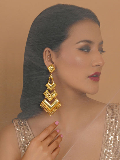 Golden Earrings (Gold) - Ruby Raang