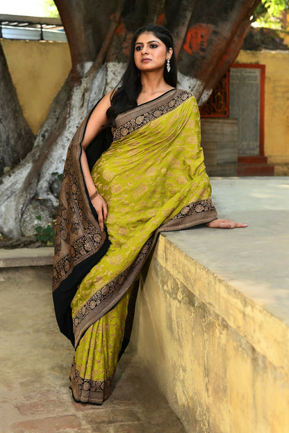 Joban Fashion Green Crepe Chiffon Pure Handloom Banarasi Silk Saree
