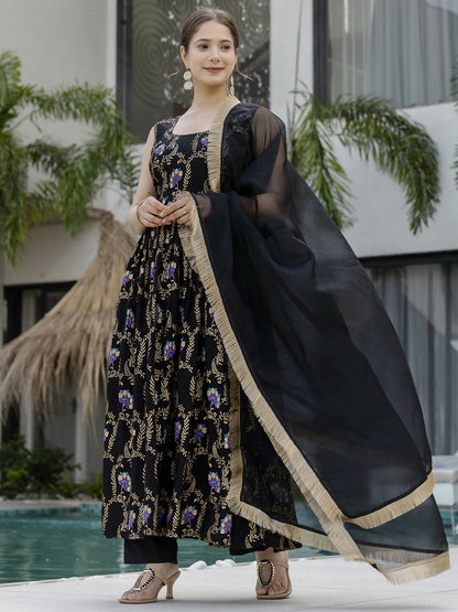 The52 Black Women's Gorgeous Printed Muslin Fabric Flared Kurta Pant and Dupatta Set